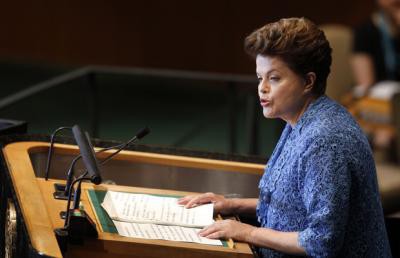 Irritada com o PDT, Dilma hesita em devolver ao partido o ‘controle’ do Ministério dos Transportes